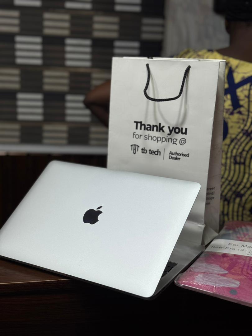 Macbook